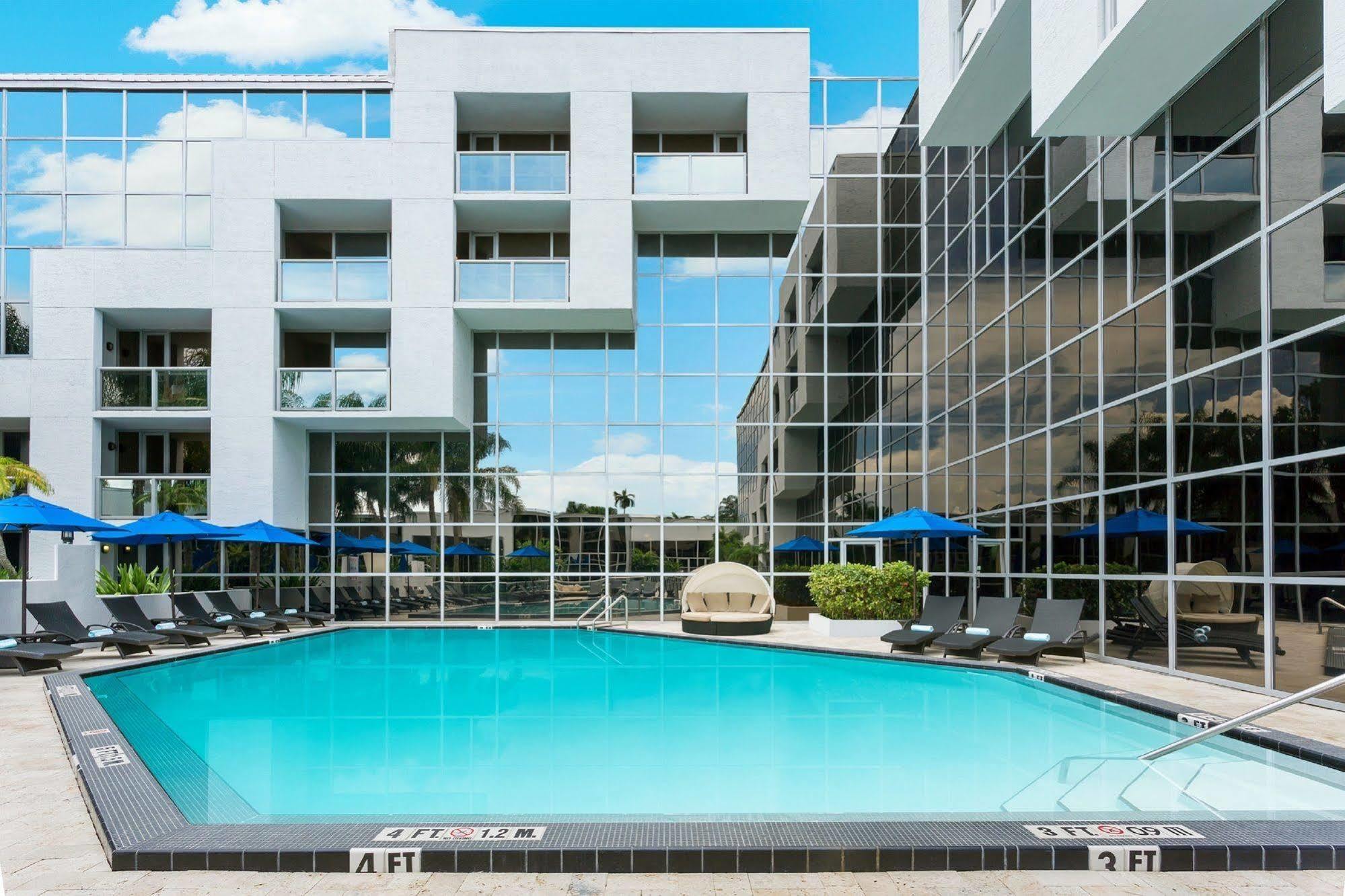 Sawgrass Grand Hotel And Suites Sports Complex Sunrise Exterior photo